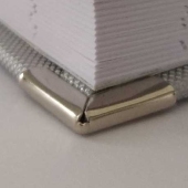 metalowe narożniki>
                                    </div>
                                    <div class=
